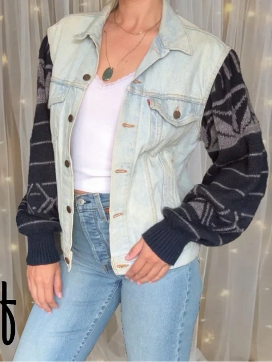 VTG RARE 90s Levi's Light Wash Denim Jacket With Aztec Knit Sleeves Size M - Picture 1 of 13